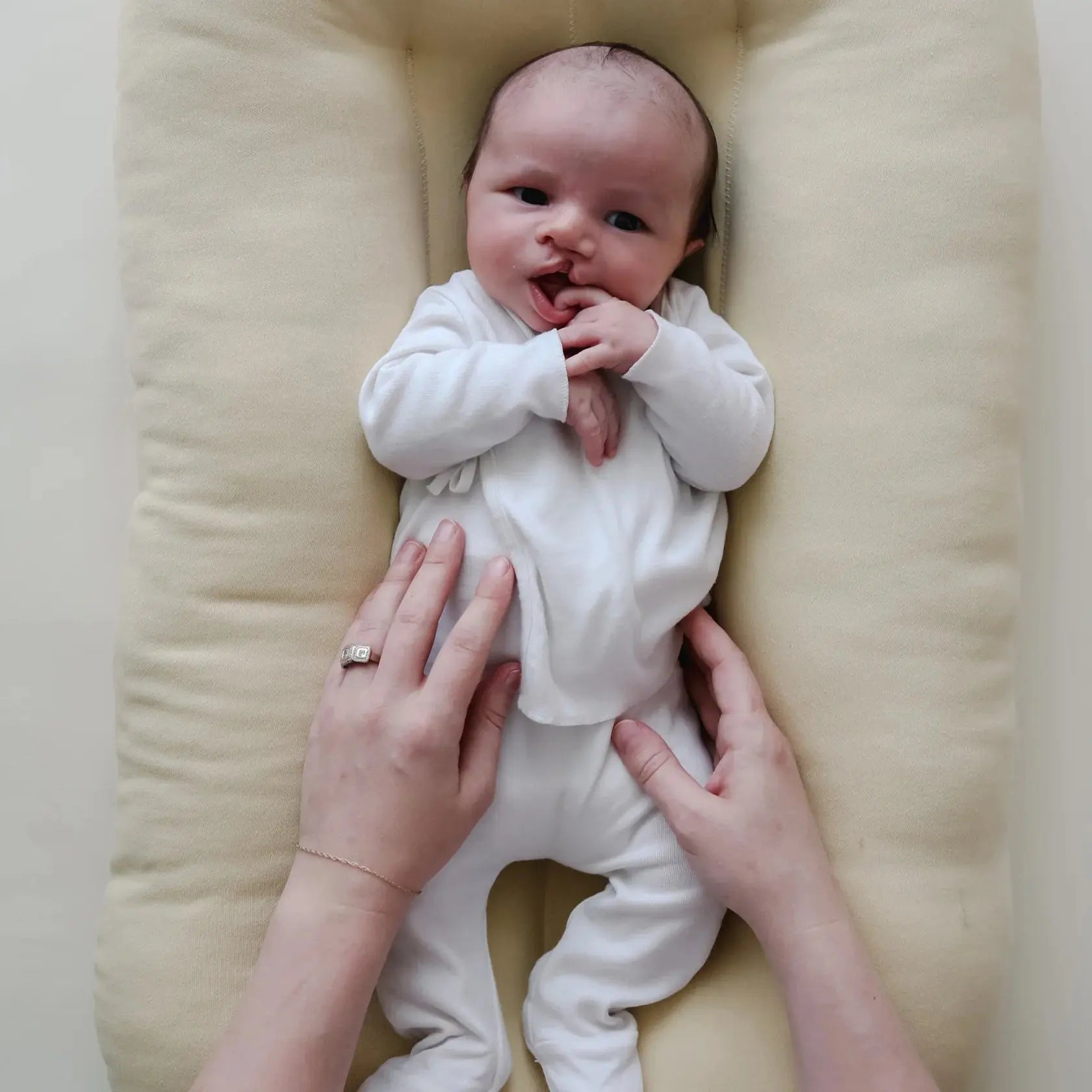 Bubbly Baby Lounger | Cozy Newborn Infant Design for 0-9 Months 5