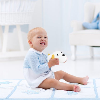 Night Light | Night Lights | Gentle Light for Peaceful NightsNIGHTHUG creates a calm and cozy atmosphere for bedtime. Its warm, dimmable light helps children relax and fall asleep, while the BPA-free silicone ensures safe, worry-free use for babies and to